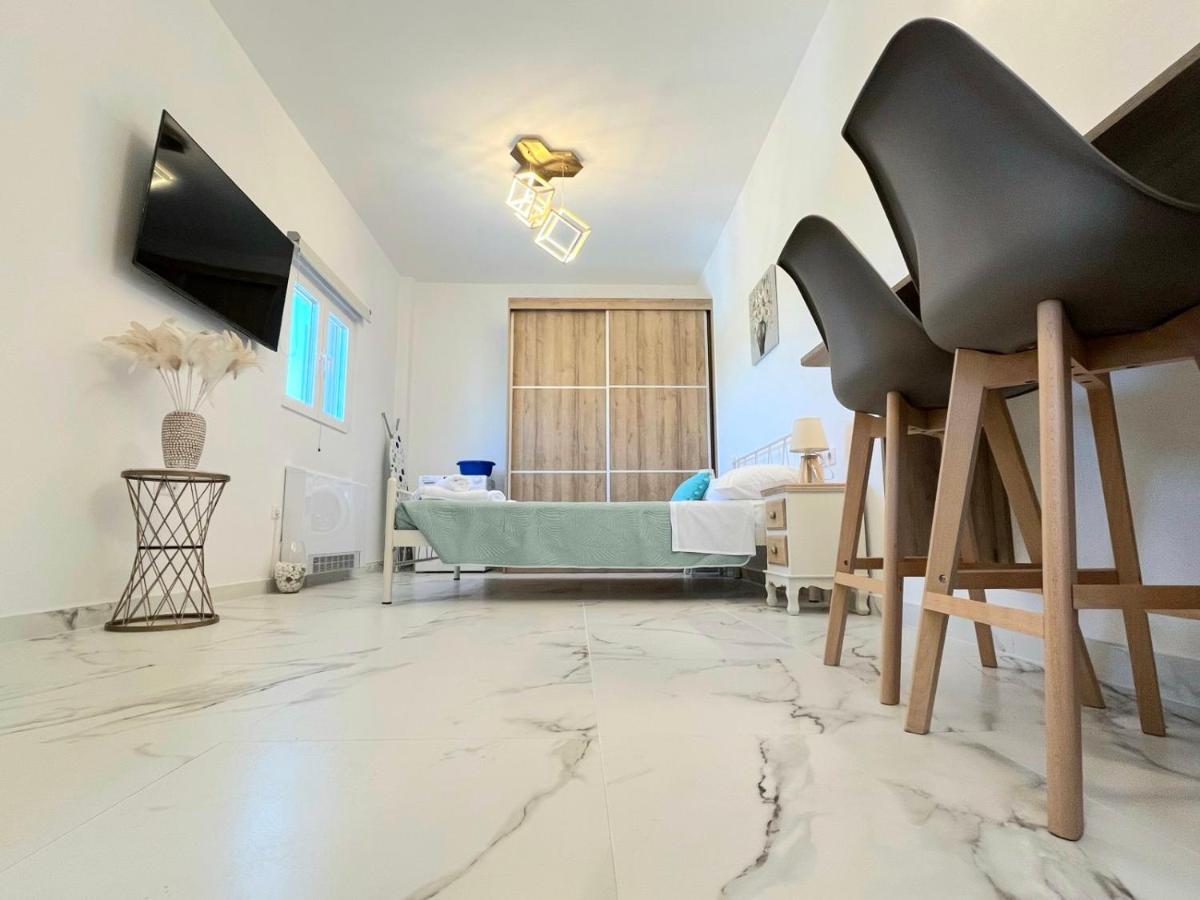 Corfu Airport Sweet Studio エクステリア 写真